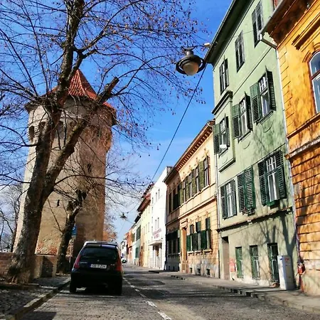 Kaya Konukevi *